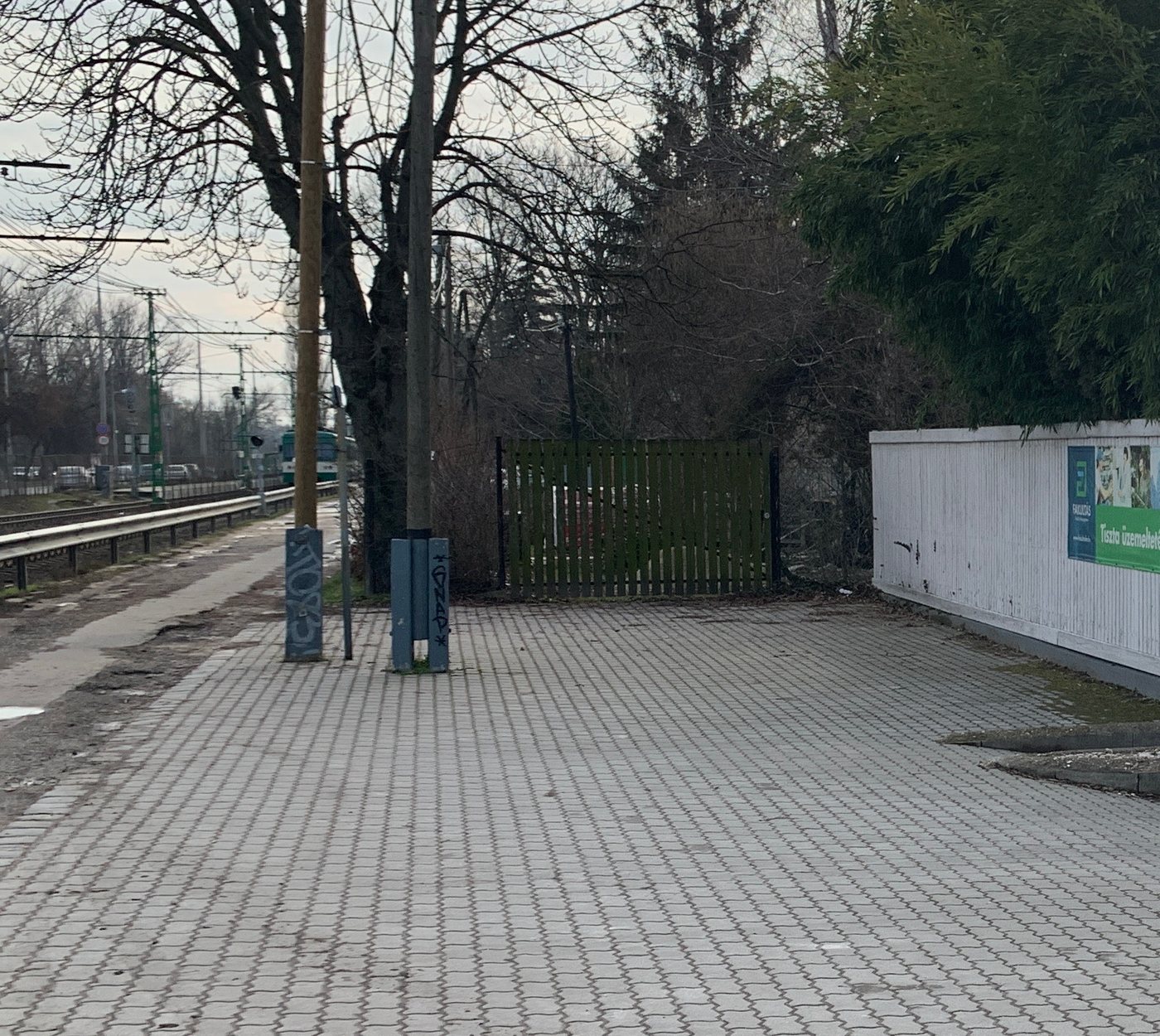 Papíron építési telek, a valóságban két buktató: egy óbudai telek átvilágítása